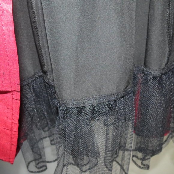 VINTAGE SYNDICATE - COCKTAIL / EVENING DRESS - SIZE 14 - NET UNDERLAY. - Picture 6 of 8